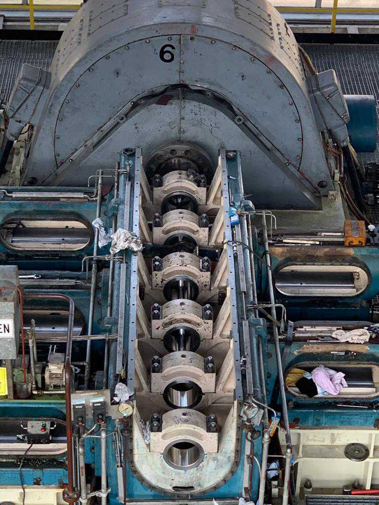 obróbka panewki głównych kompresora (2)